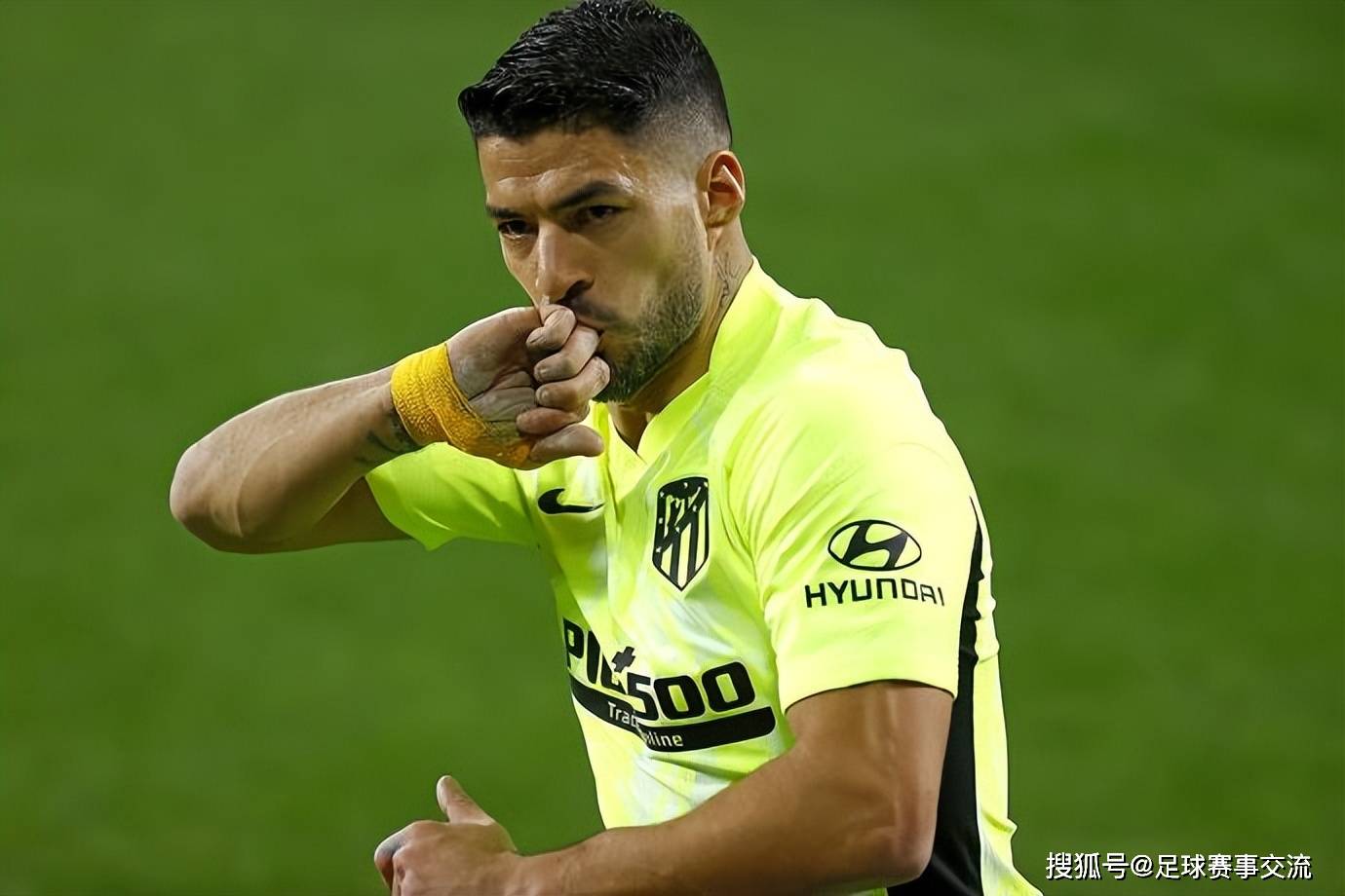 爱游戏在线-关于西甲赛程吃紧，波尔图冲刺阶段远射贴柱，引发热议，更衣室氛围转暖的信息