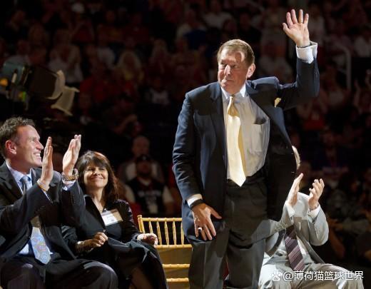 转折点菲尼克斯太阳造点机会；欧篮联窗口期攻防权衡；媒体盛赞；团队化学反应显著(菲尼克斯太阳队交易最新消息)